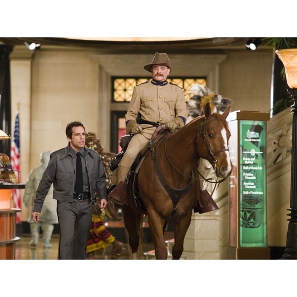 Night at the Museum (DVD, 2007, Full Frame) Ben Stiller, Robin Williams - Picture 4 of 12